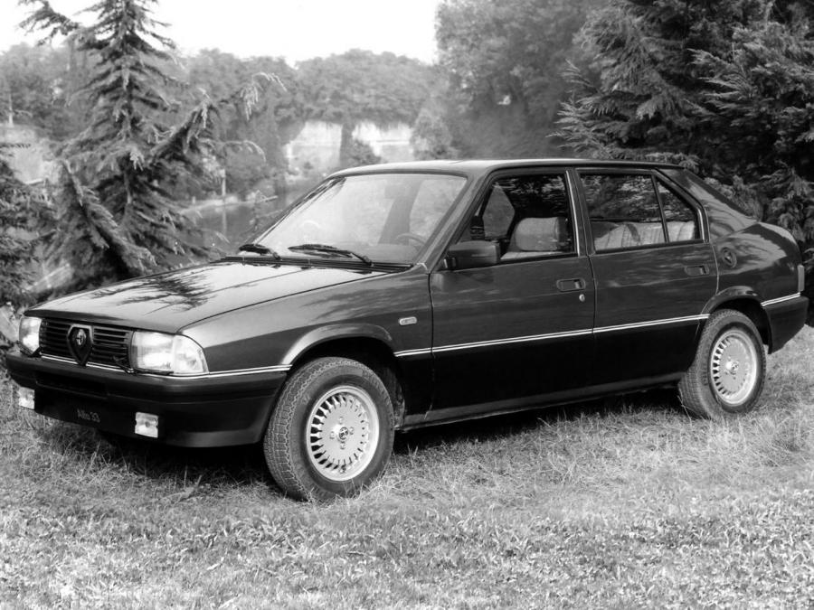  Alfa Romeo 33 1.5 4x4 (905) 1984 года  (фото 8 из 11)